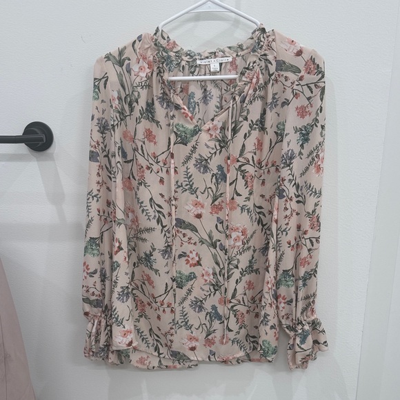 Floral Print Women's Top - Picture 1 of 3